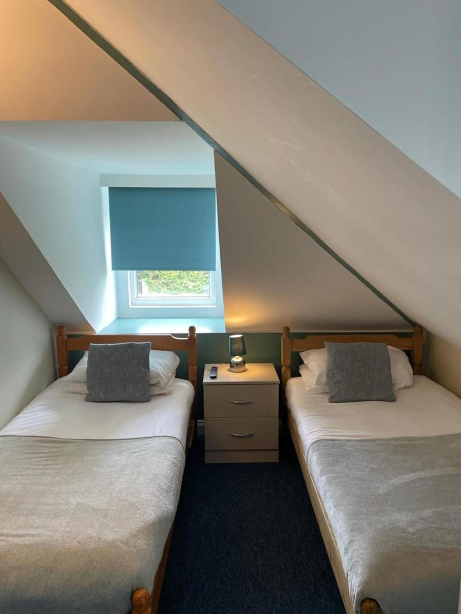 Oyo No 3 Hotell Bath Exteriör bild